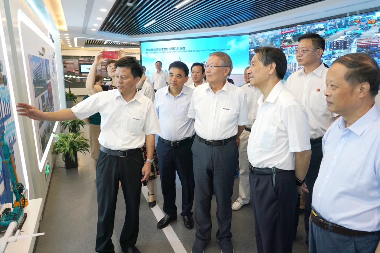 湖南省老科学技术工作者一行到访森林舞会网页版智能