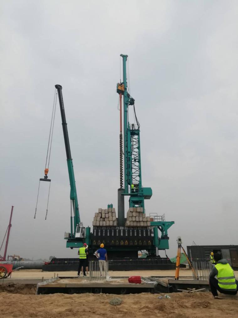 创下纪录！森林舞会网页版智能引孔式静力压桩机首次应用于高铁项目