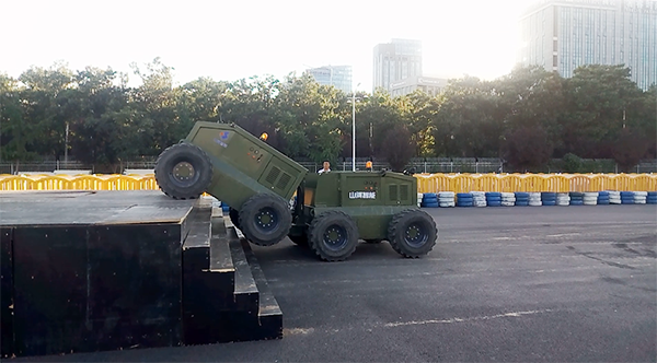 森林舞会网页版智能“龙马一号”惊艳亮相世界机器人大会