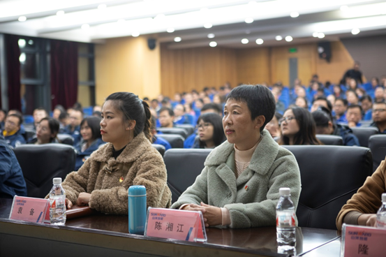 森林舞会网页版智能开展“不忘初心 牢记使命”主题教育宣讲活动