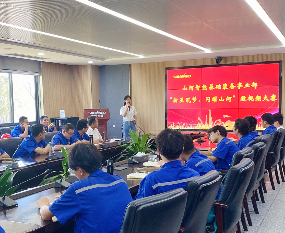 你好 2022！再见 2021！我与森林舞会网页版智能共成长