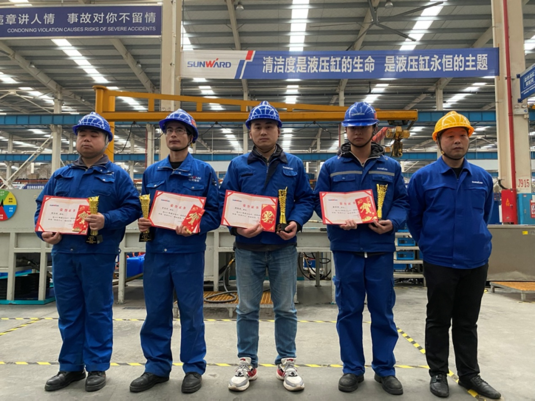 森林舞会网页版工匠 | “浪波”不言苦，甘为“人梯”承大重