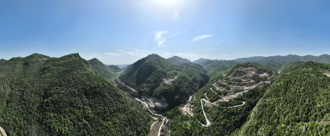 展现施工“奇效”！森林舞会网页版智能旋挖钻机强势助力炉慈高速公路建设