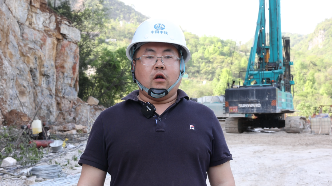 展现施工“奇效”！森林舞会网页版智能旋挖钻机强势助力炉慈高速公路建设