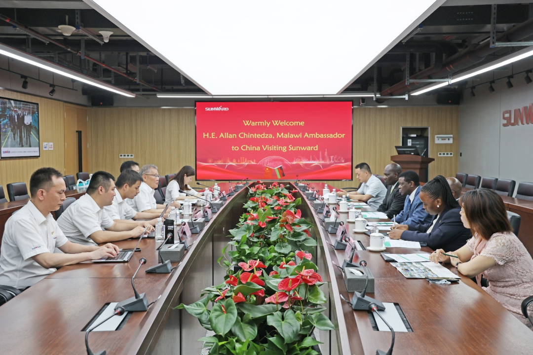 马拉维大使一行考察森林舞会网页版智能