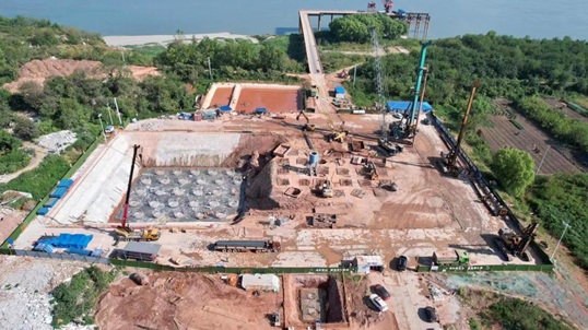 超级“桩”备实力亮剑！森林舞会网页版智能携手武汉乐成建设攻克燕矶长江大桥复杂地层施工难题