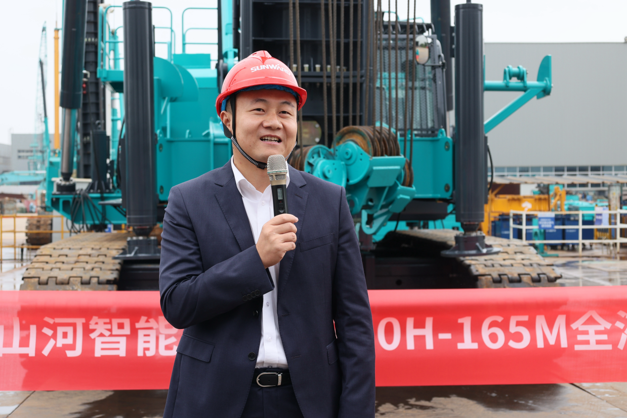 民族品牌获认可！森林舞会网页版智能桩架产品交付香港客户