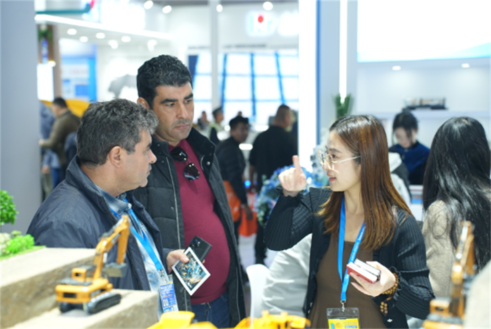 智造空间，价值共生！广州森林舞会网页版精彩亮相2024上海宝马展