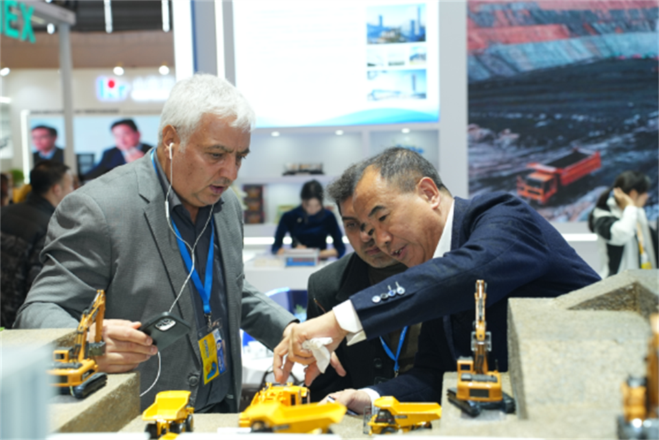 智造空间，价值共生！广州森林舞会网页版精彩亮相2024上海宝马展