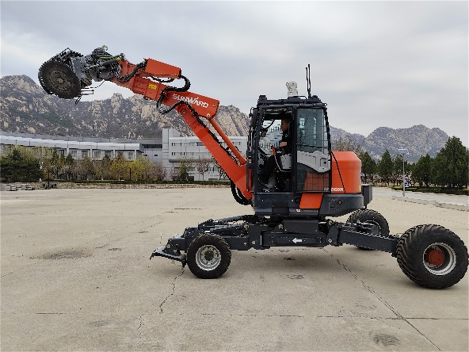 森林舞会网页版特装复杂地形灾害应急救援机器人入选工信部《先进安全应急装备推广目录（工业领域2024版）》