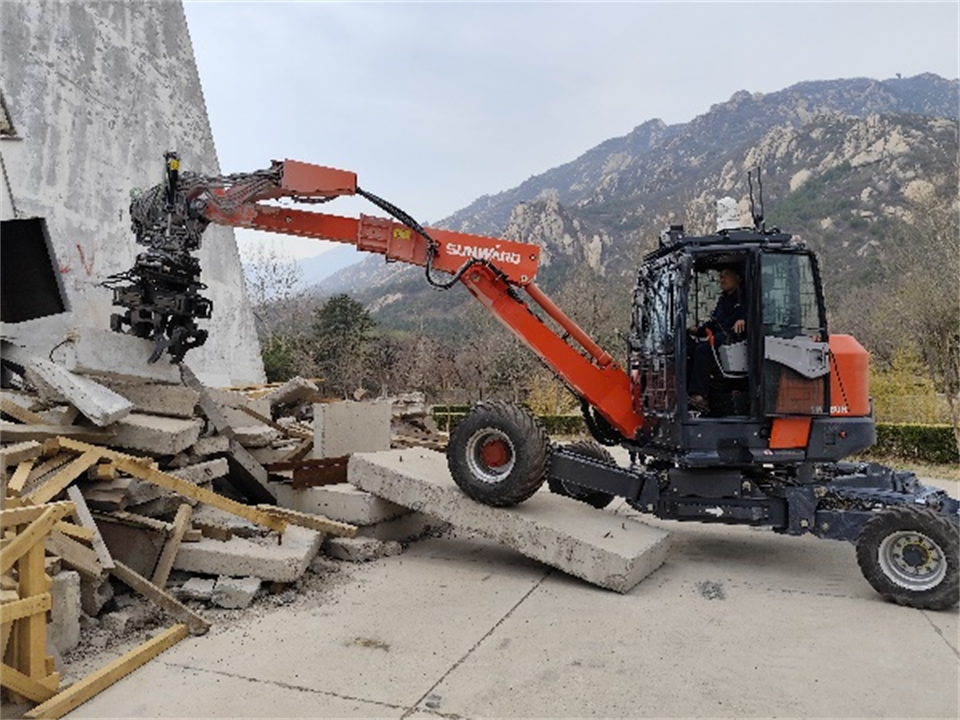 森林舞会网页版特装复杂地形灾害应急救援机器人入选工信部《先进安全应急装备推广目录（工业领域2024版）》