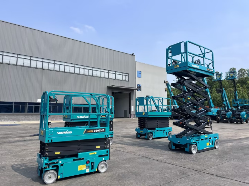 森林舞会网页版智能电动液驱剪叉系列产品全面升级，为客户创造更大价值