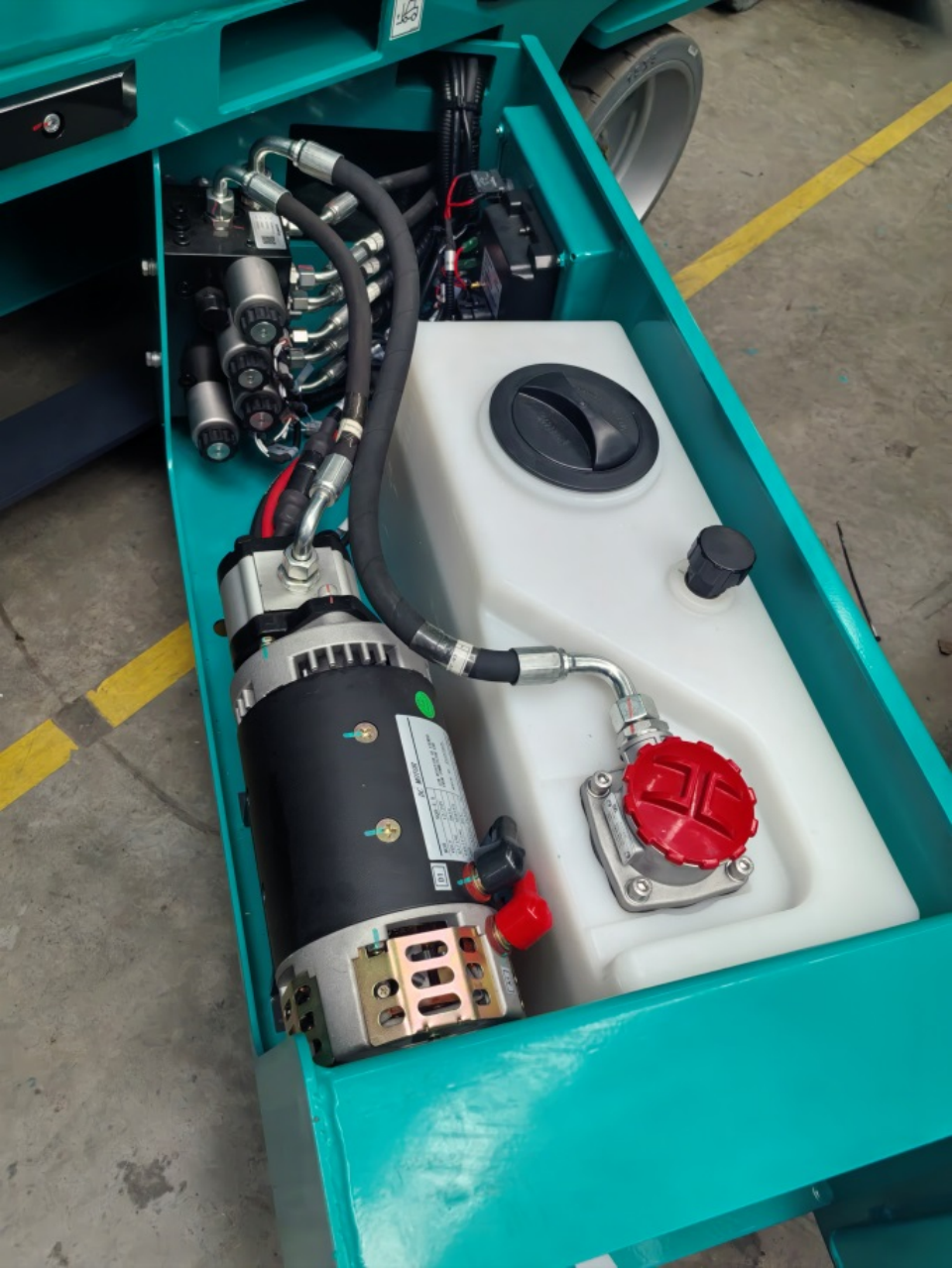 森林舞会网页版智能电动液驱剪叉系列产品全面升级，为客户创造更大价值