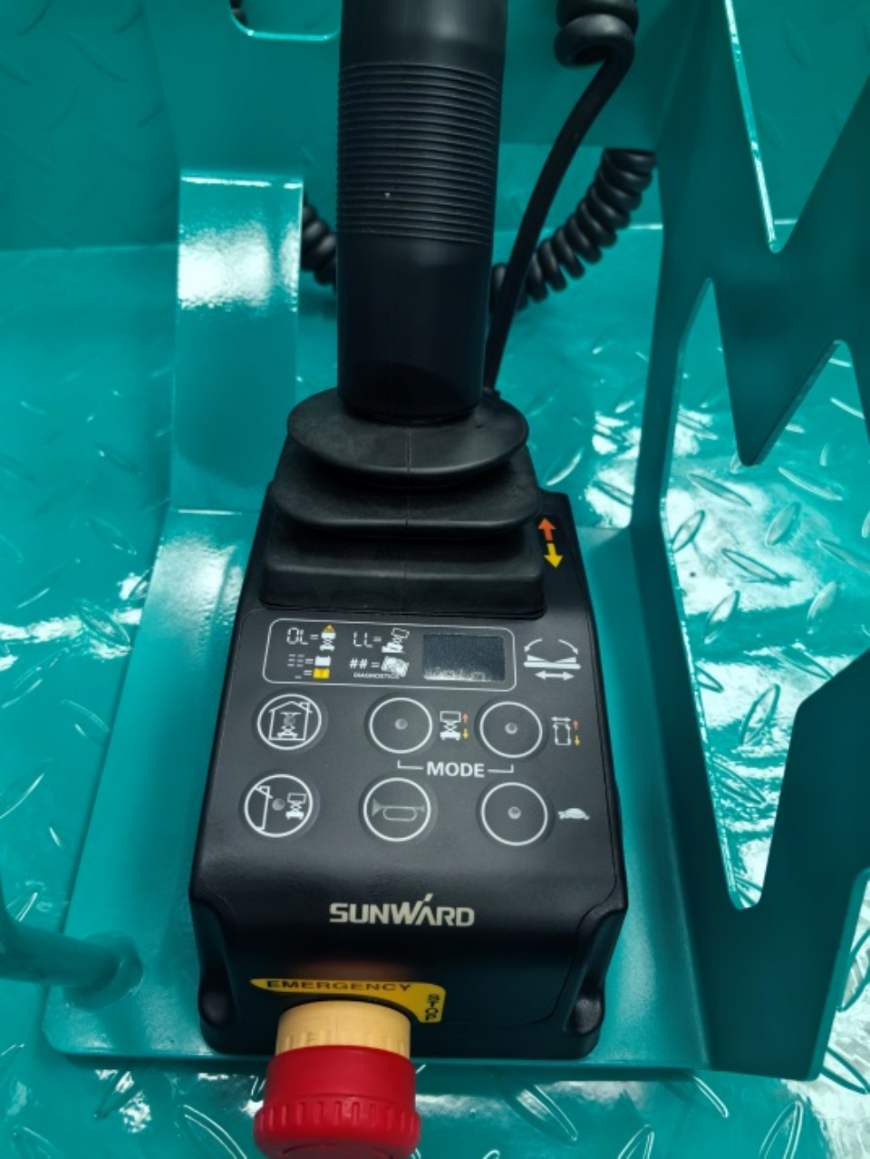 森林舞会网页版智能电动液驱剪叉系列产品全面升级，为客户创造更大价值