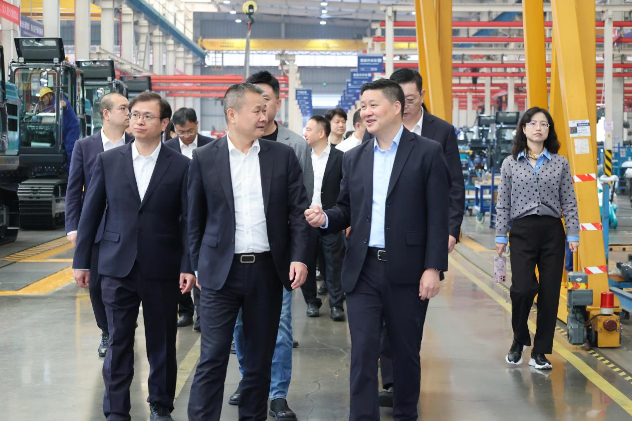 厦门海翼集团总经理金中权到访森林舞会网页版智能