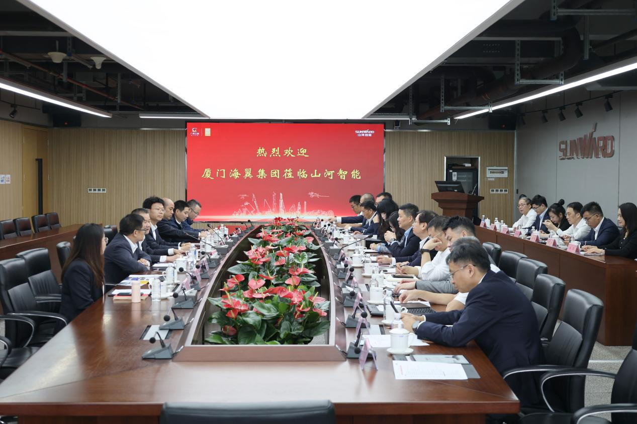 厦门海翼集团总经理金中权到访森林舞会网页版智能