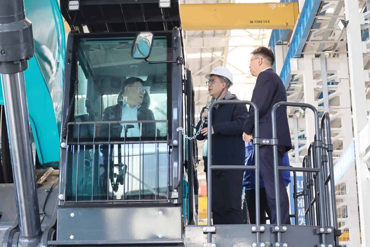 新矿投资集团党委书记、董事长王漠到访森林舞会网页版智能