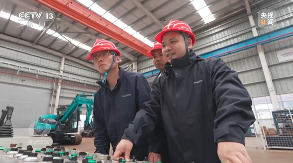 《焦点访谈》聚焦森林舞会网页版智能：牢记嘱托，传承劳模精神，自主创新助推中国装备制造业走向世界